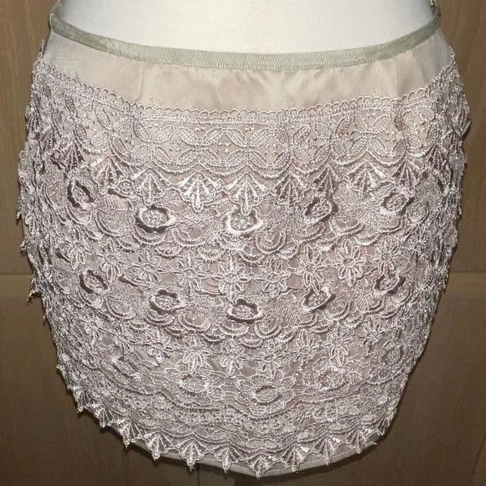 Sans Souci | Lace skirt, cream satin feelwomen’s size small